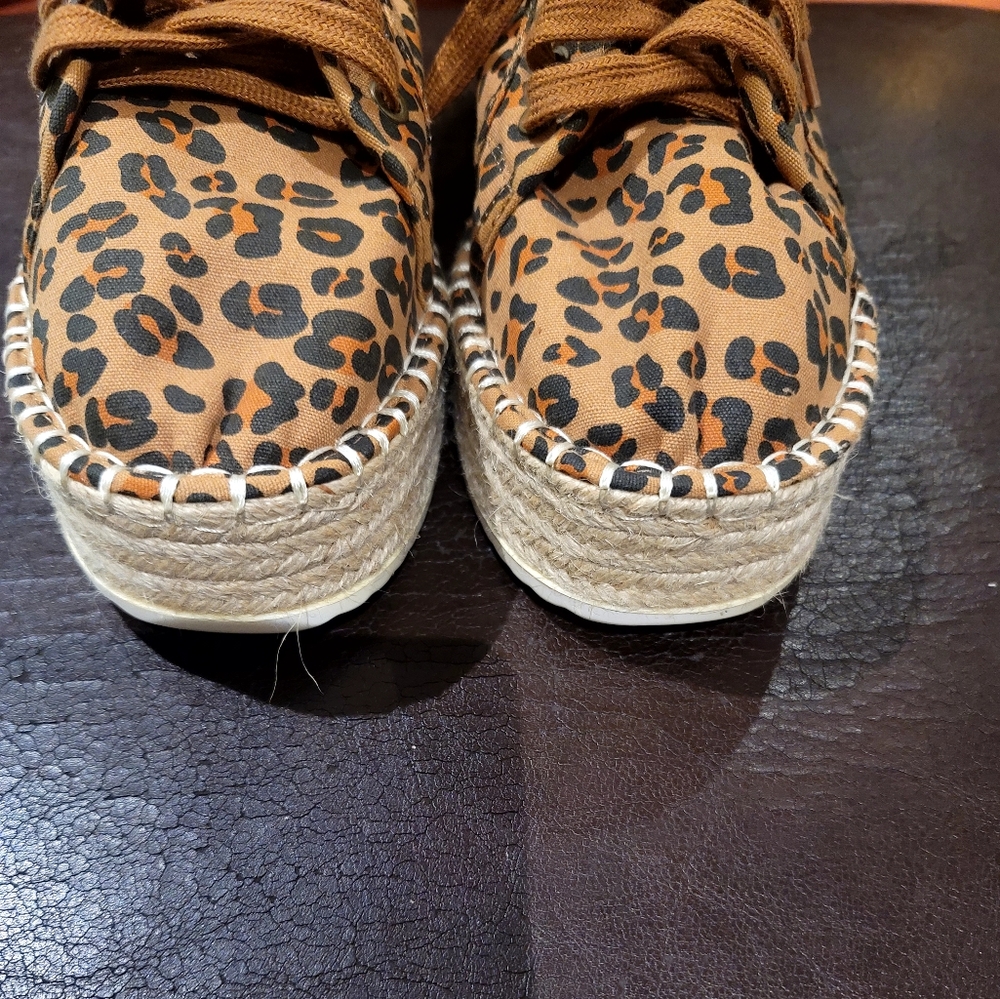 EST 1946 shoes